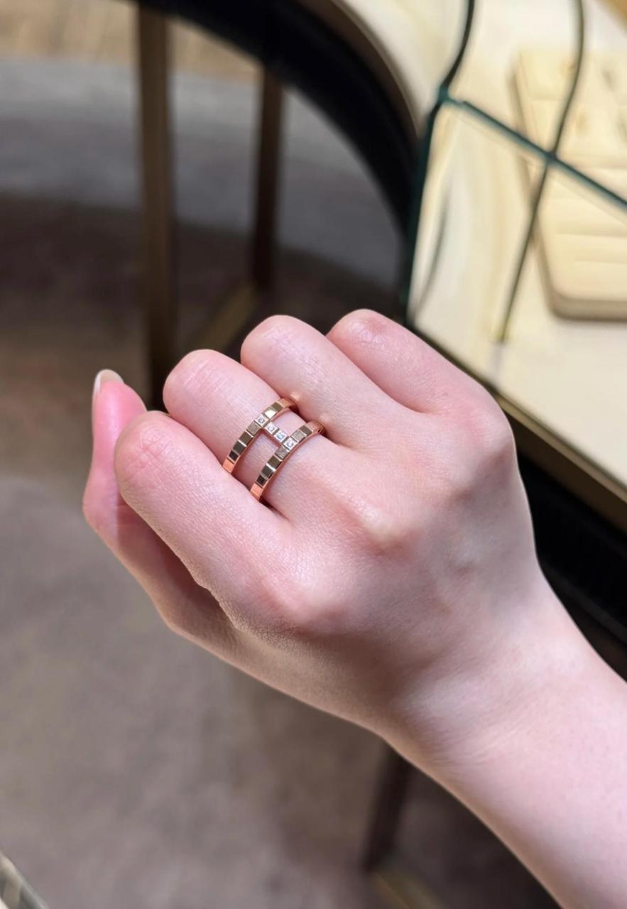 Chopard Ice Cube-Inspired Double-Band Rings — Geometric Square-Pattern Design with Sparkling Stone Accents, Available in Yellow Gold-Tone, Rose Gold-Tone & Silver-Tone Finishes.