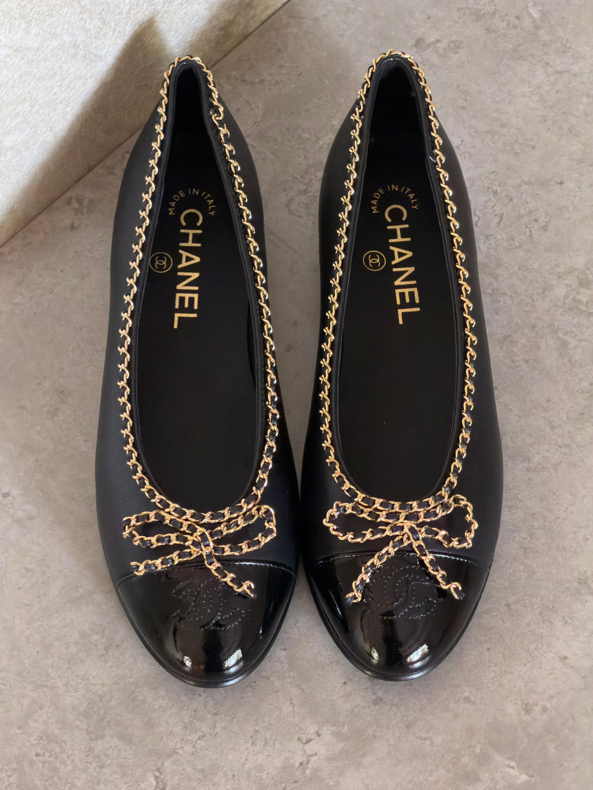 CHANEL Chain-Trim Ballet Flats