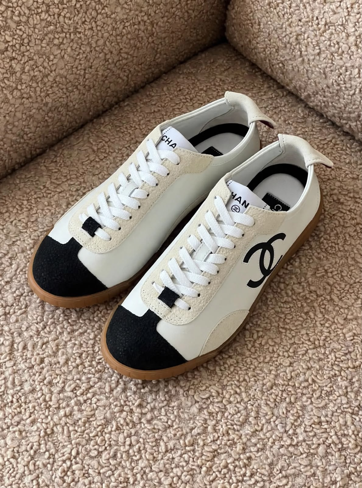 Chanel CC Logo Cap-Toe Low-Top Sneakers