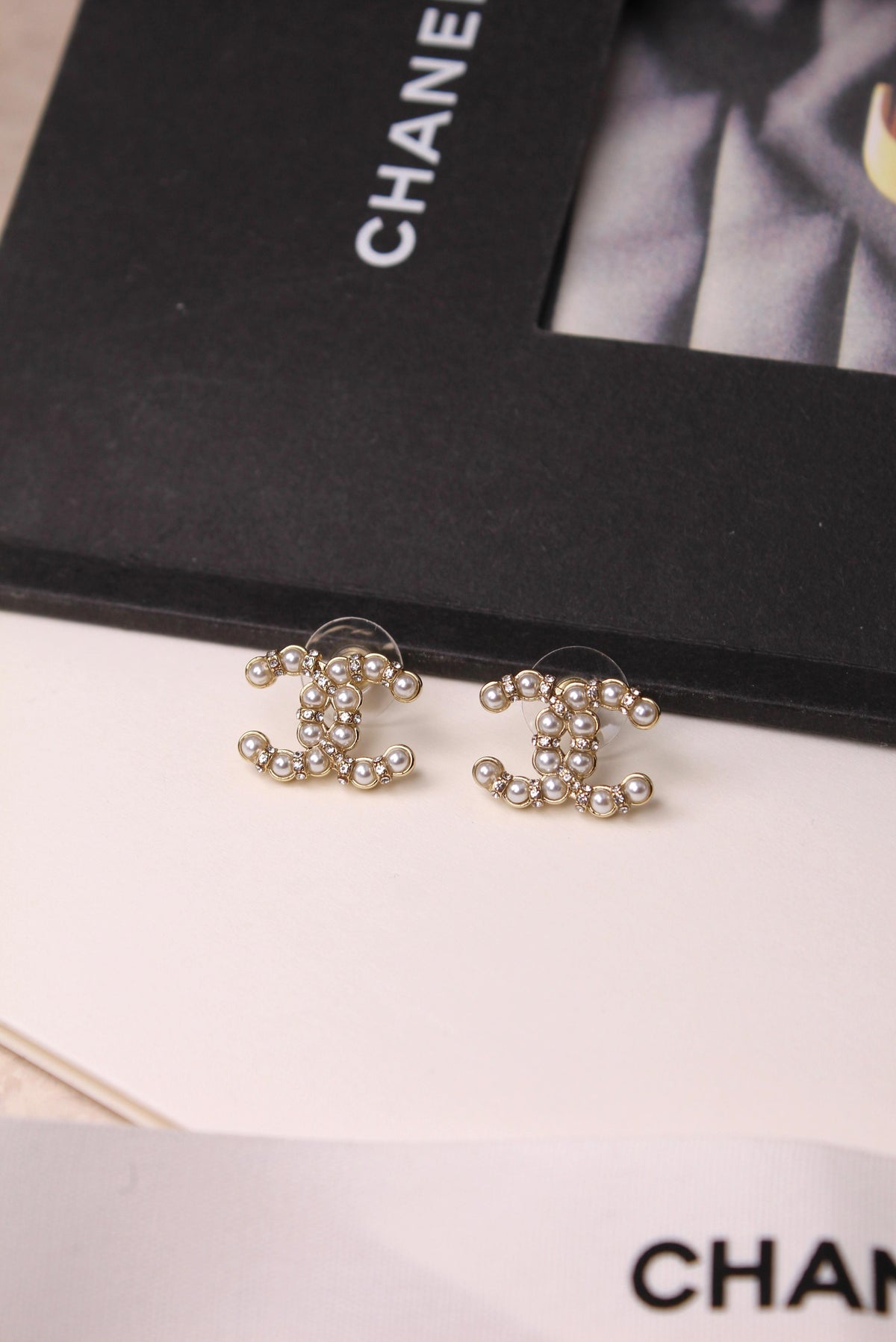 CHANEL – CC Pearl Stud Earrings