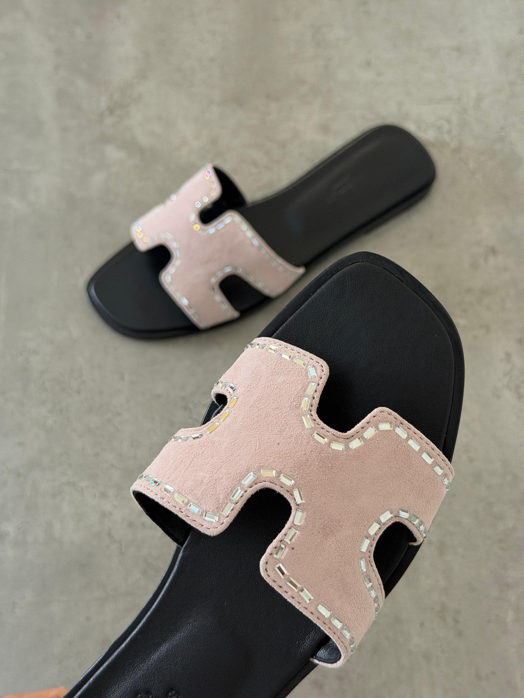 Hermès Oran Suede Flat