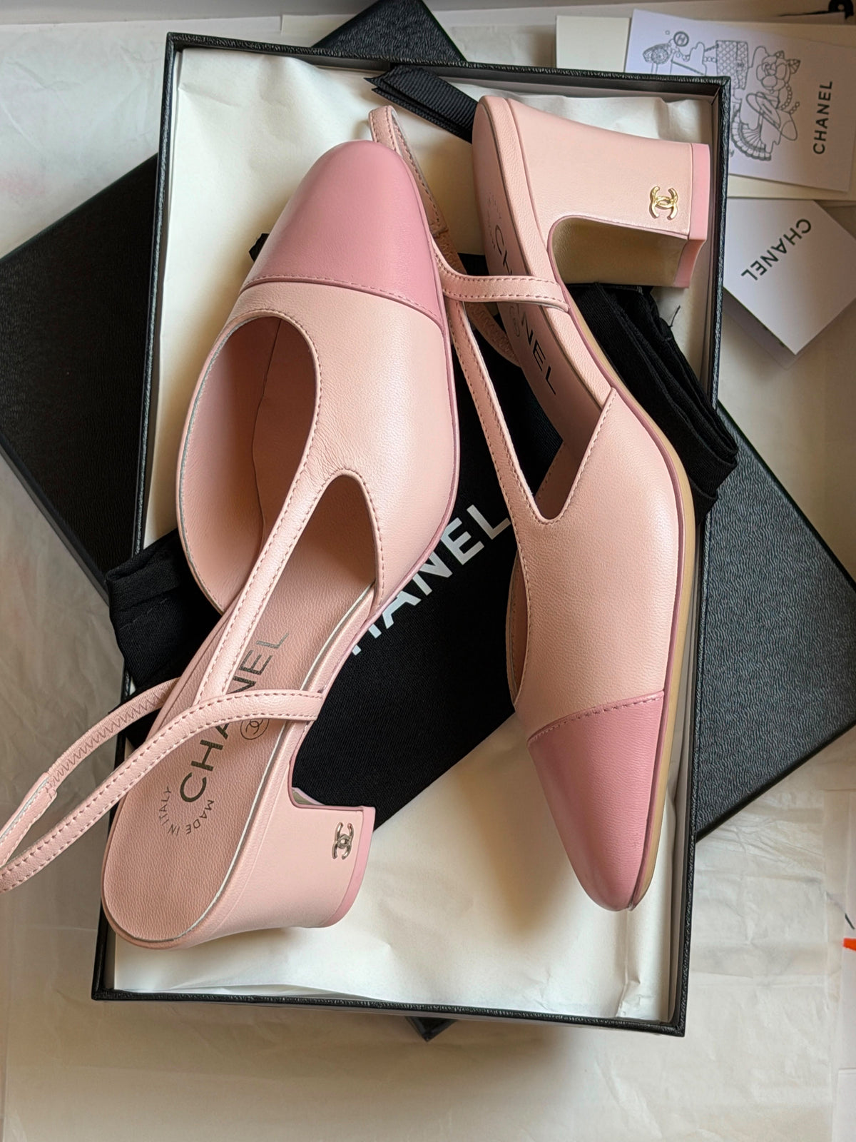 Chanel Two-Tone Slingback Block Heel Pumps / D'Orsay Shoes