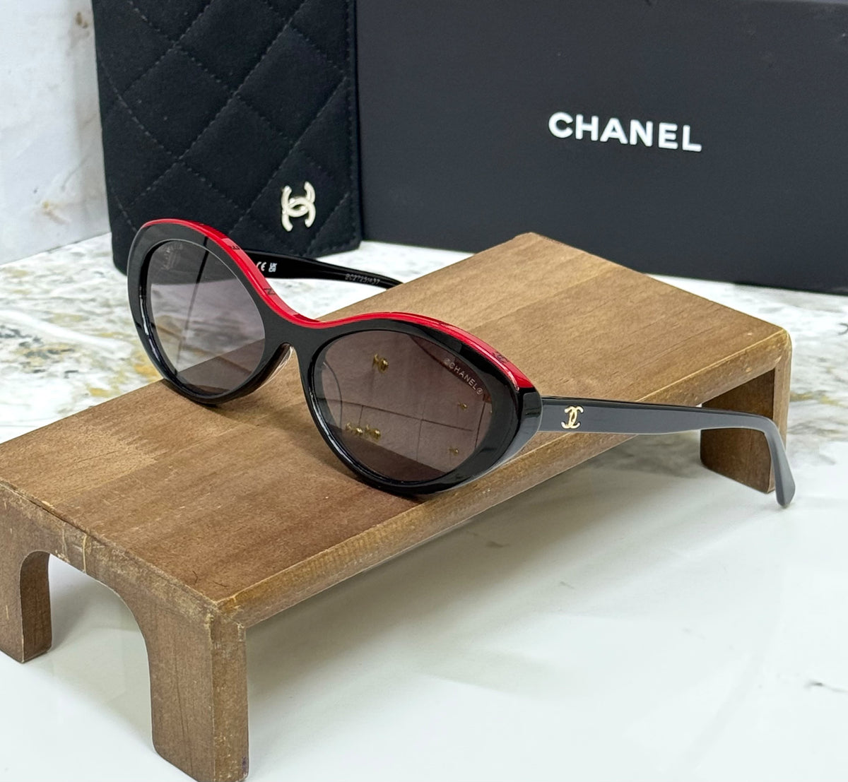 Chanel Two-Tone Cat-Eye / Oval Sunglasses