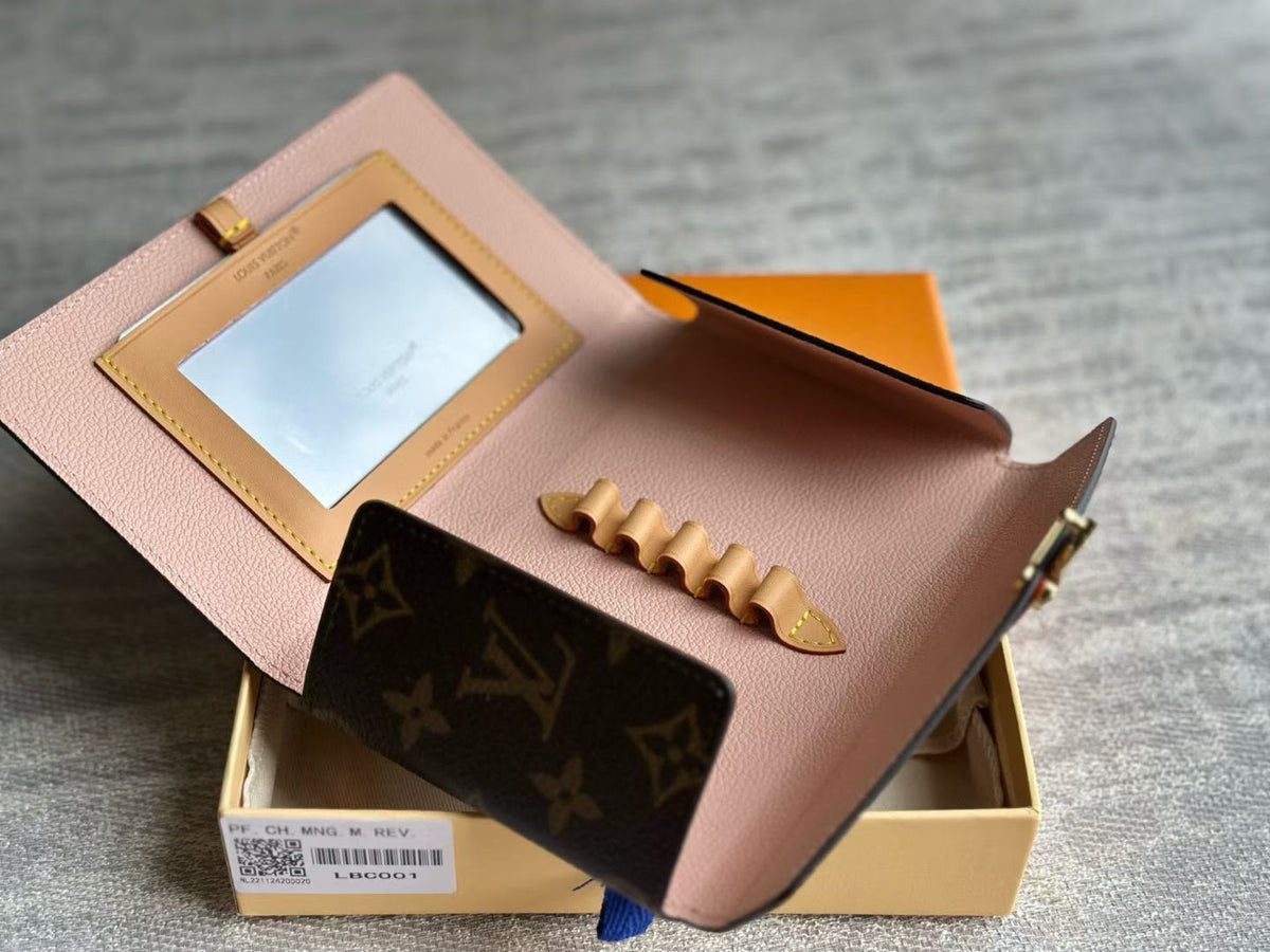 Louis Vuitton Lip and Eye Brush Set / 17 cm