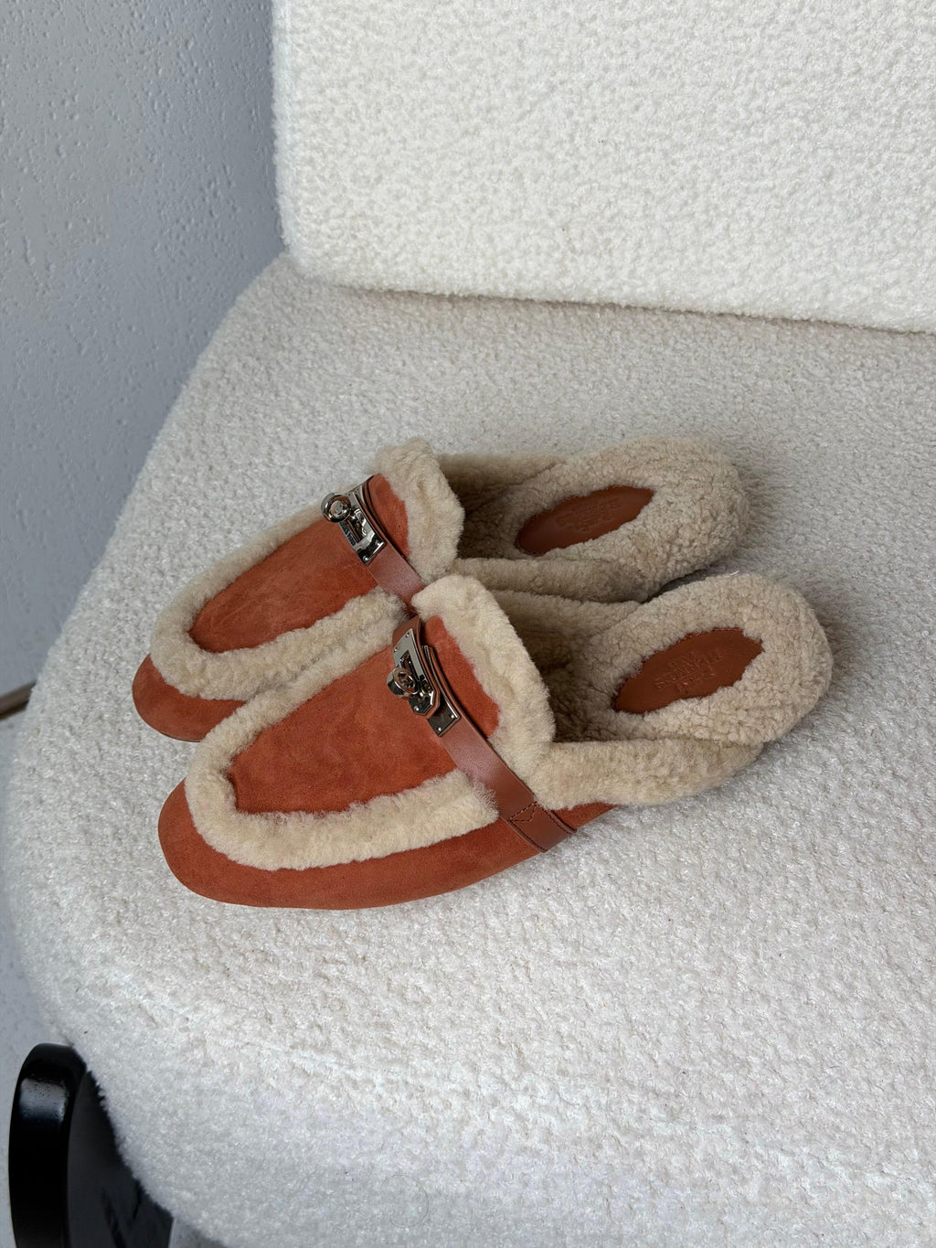 HERMES Contrast-Trim Mule Flats
