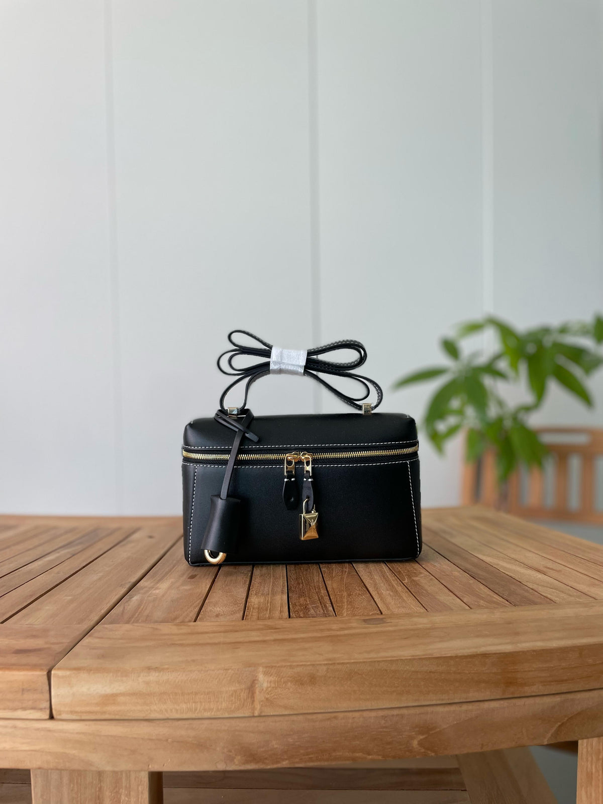  Loro Piana  Extra Pocket L19 Vanity Case