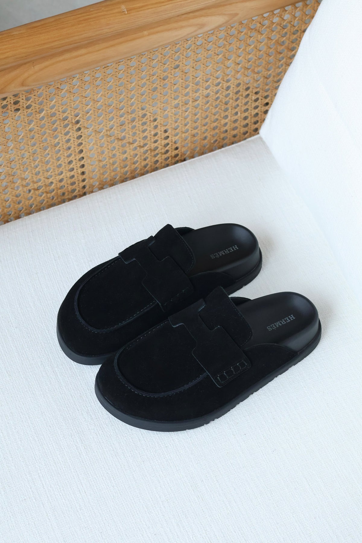 Hermès Suede Mule / Closed-Toe