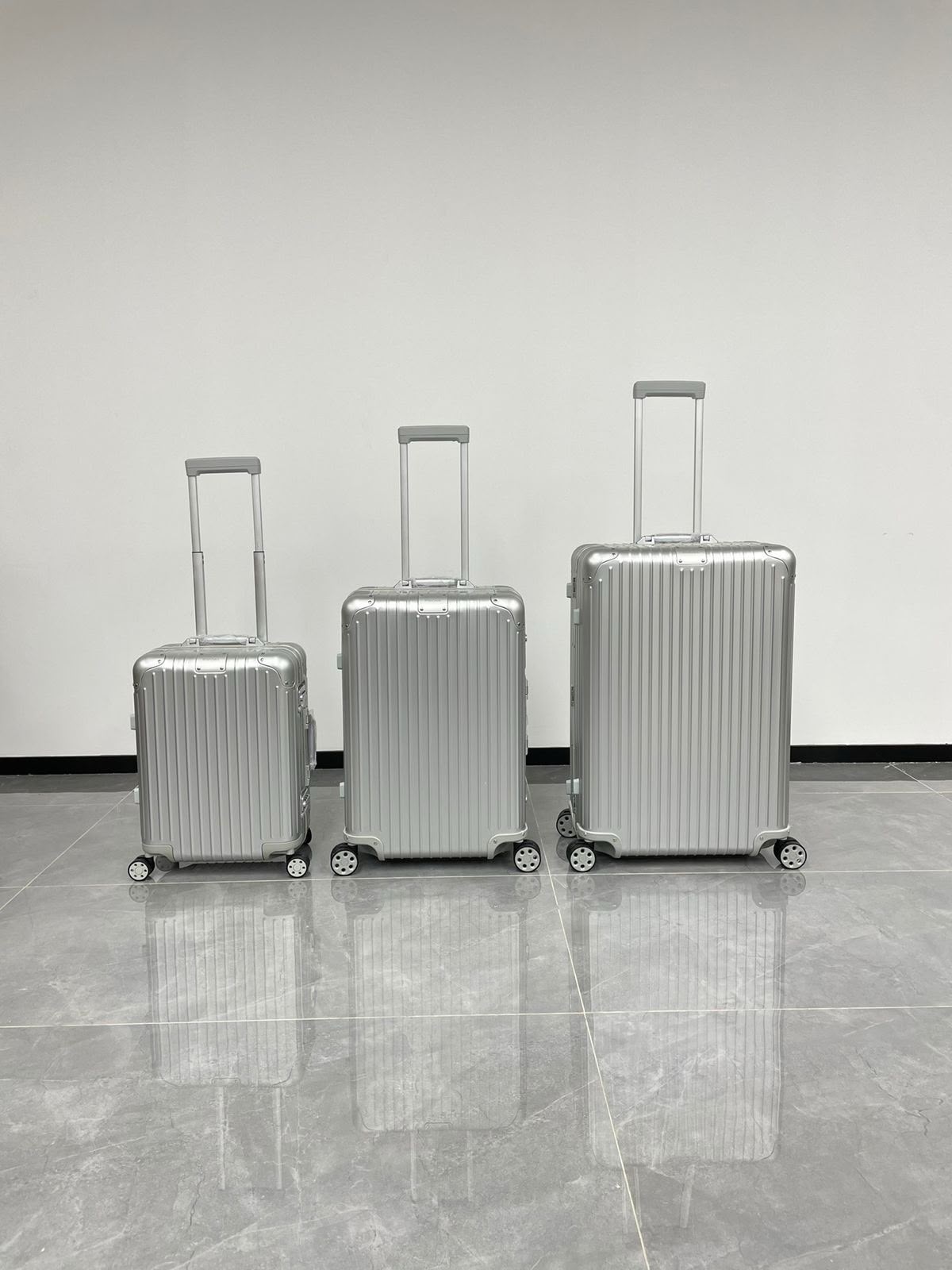 Rimowa Original Aluminium Suitcase Collection Silver