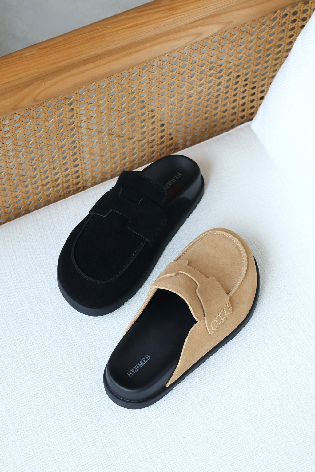 Hermès Suede Mule / Closed-Toe