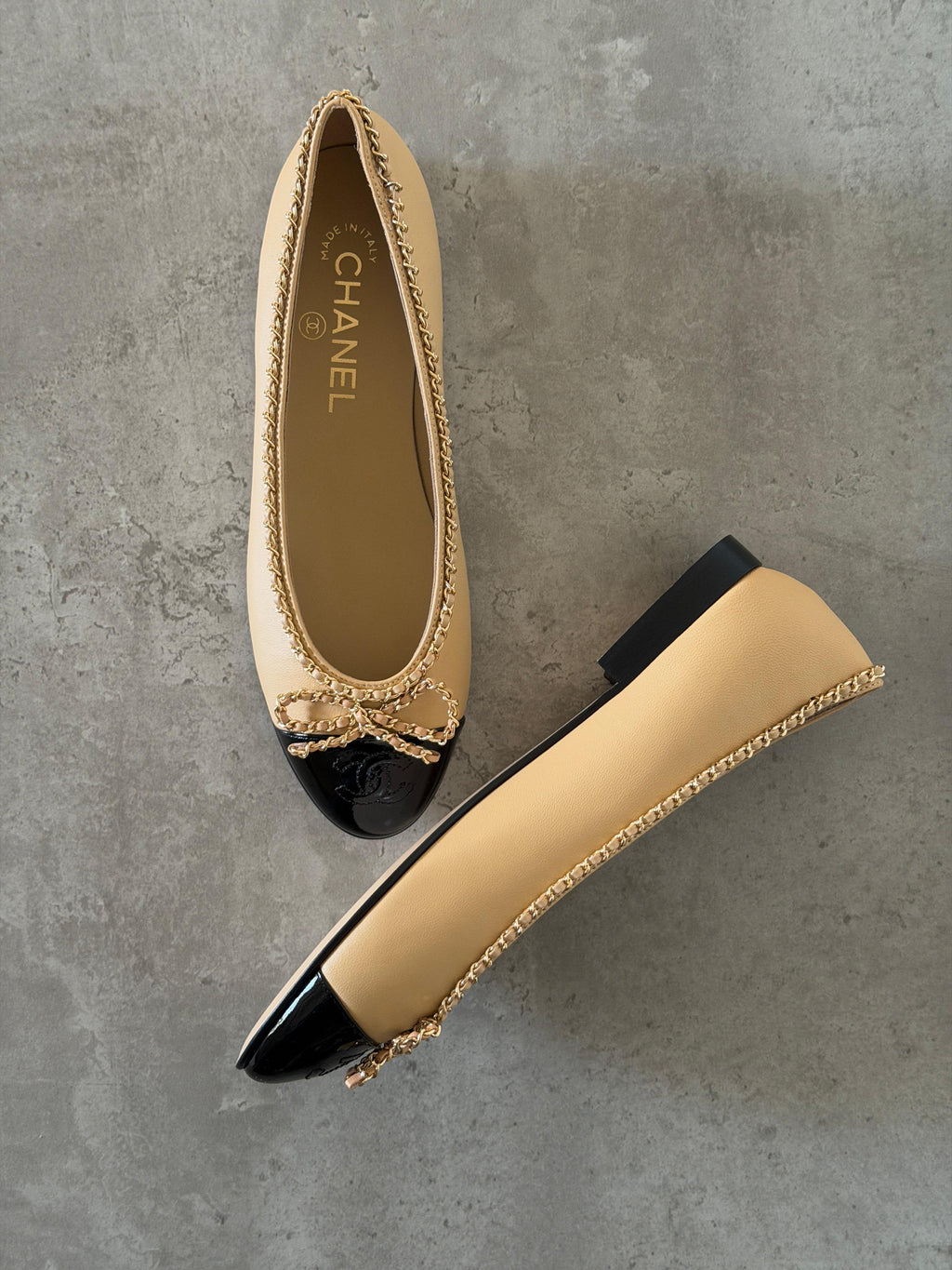 CHANEL Chain-Trim Ballet Flats