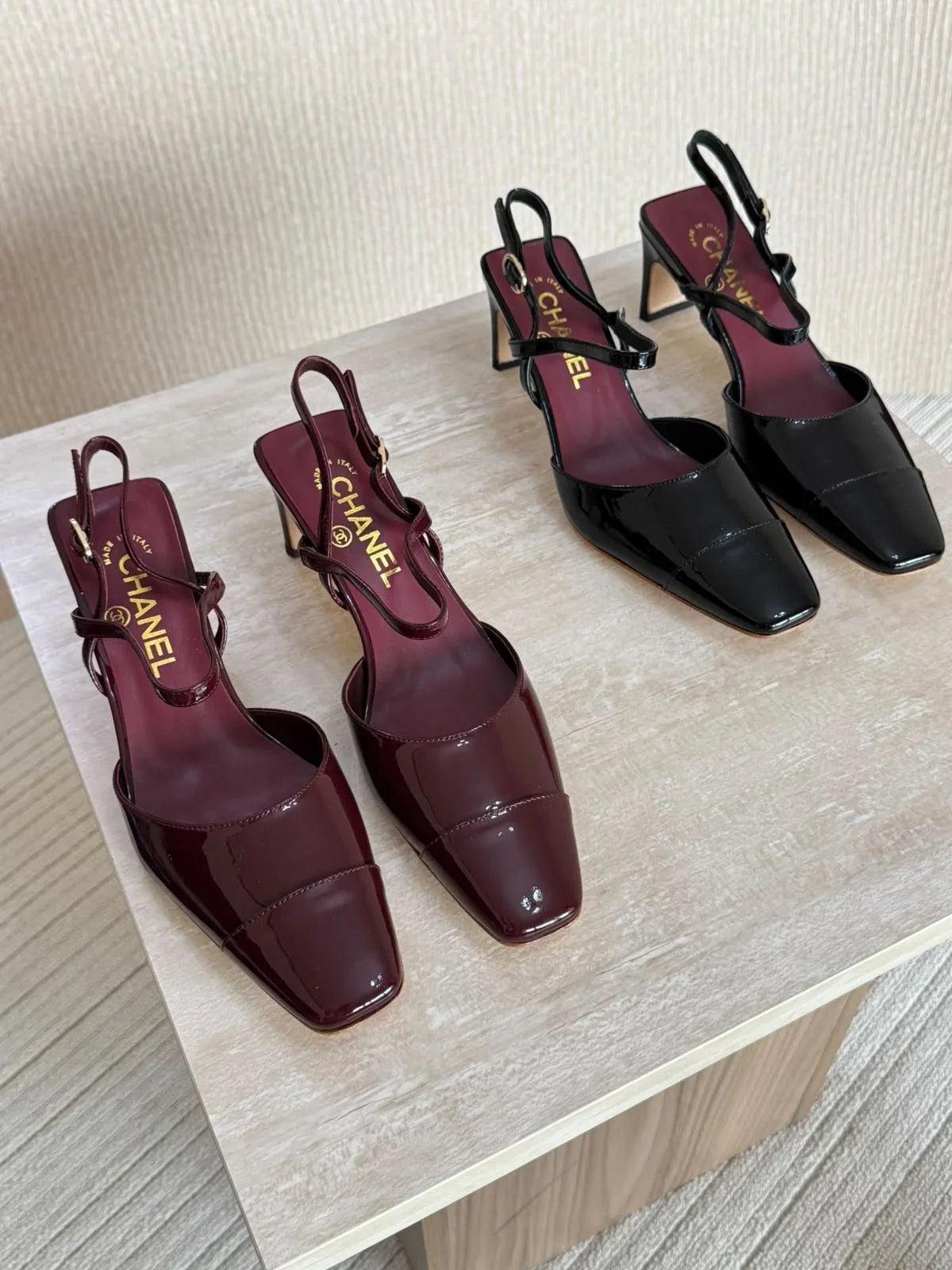 Slingbacks - Crocodile embossed calfskin