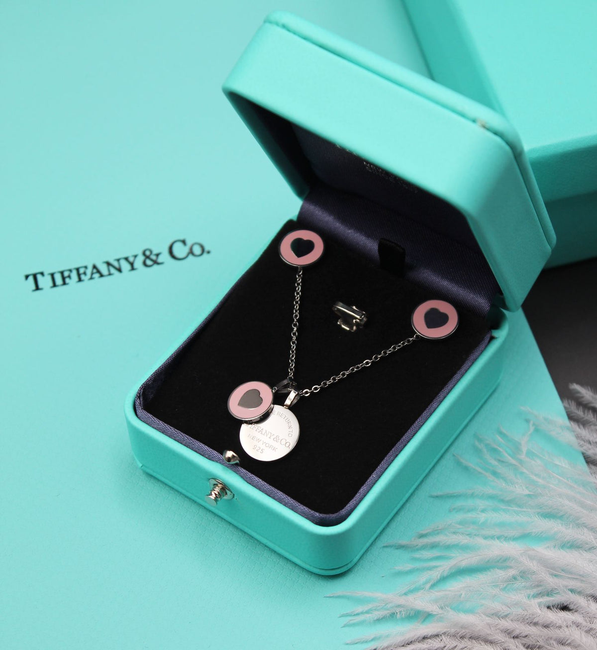 Tiffany & Co. Return to Tiffany Round Tag Pendant Necklace & Earrings Set