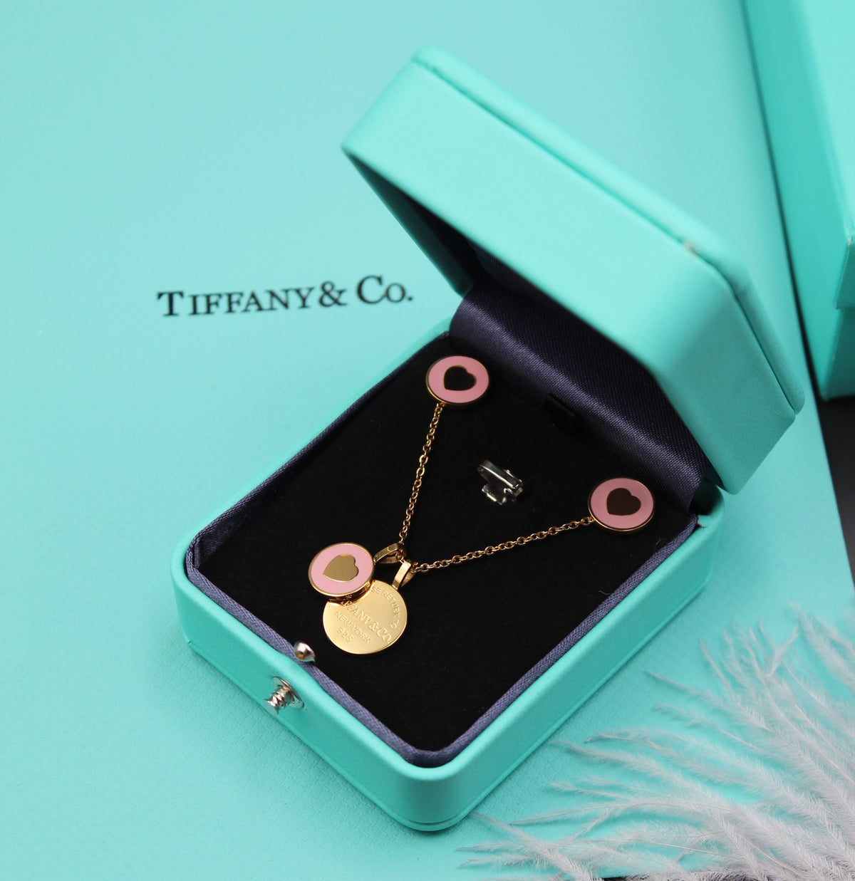 Tiffany & Co. Return to Tiffany Round Tag Pendant Necklace & Earrings Set