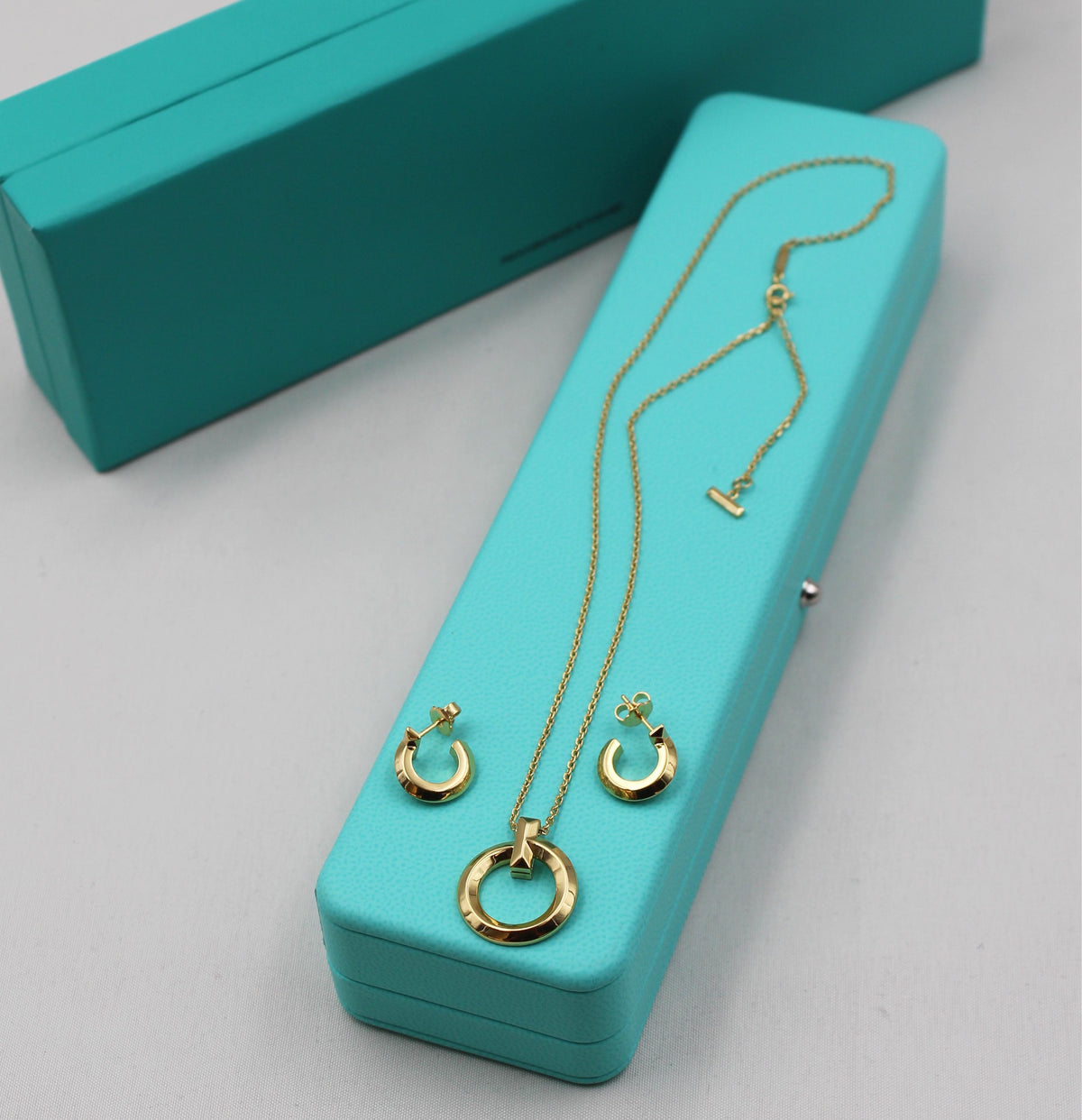 Tiffany & Co. Pavé Diamond Circle Pendant Necklace & Earrings Set