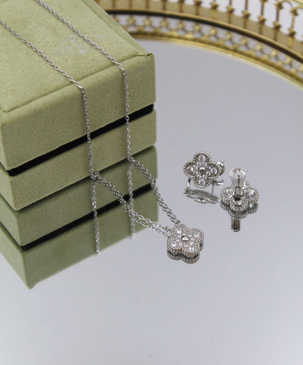 Van Cleef & Arpels Alhambra Motif Jewelry Set