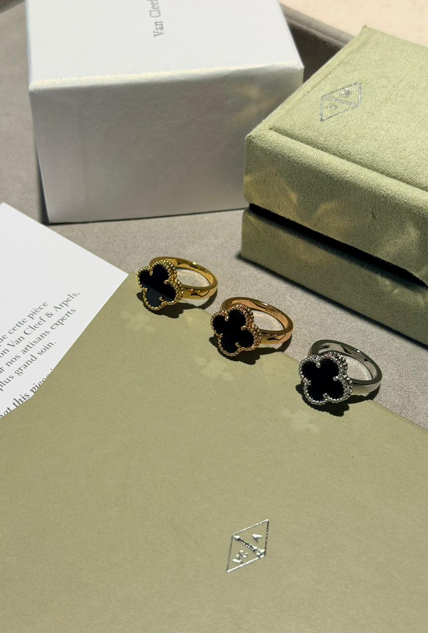 Van Cleef & Arpels ring