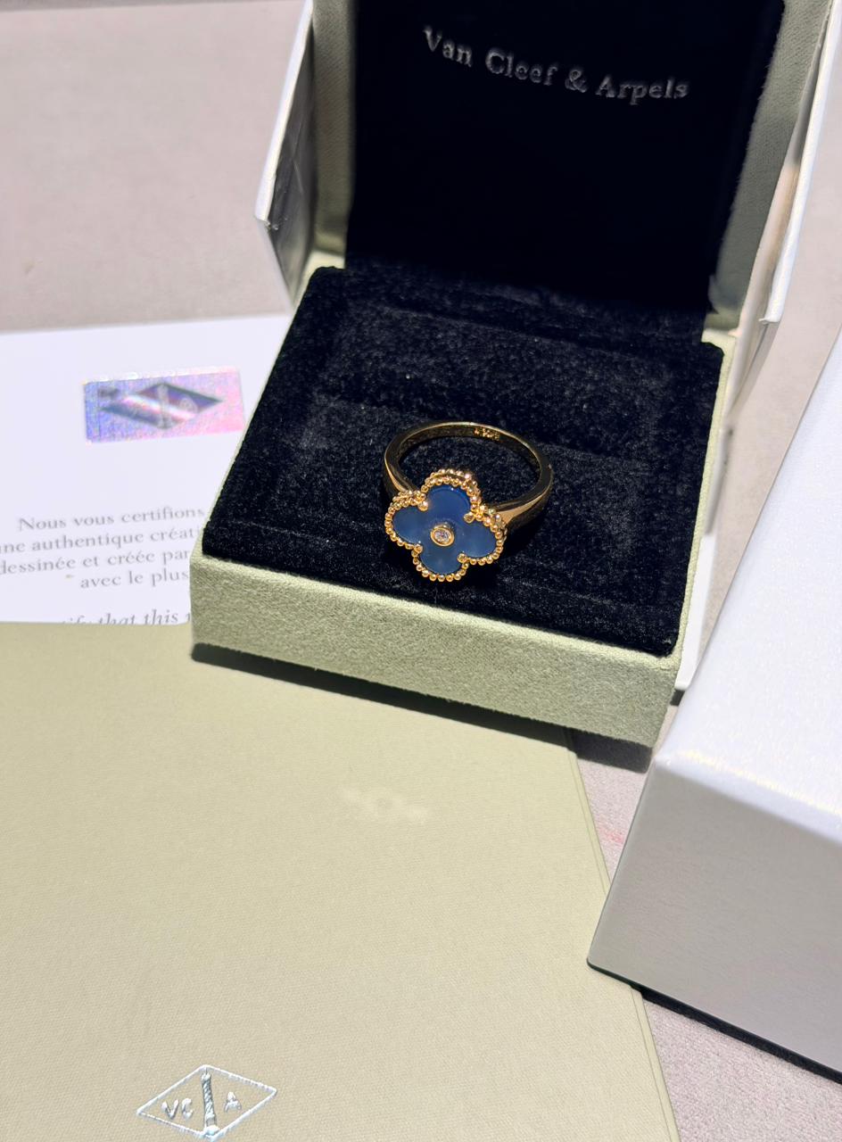 Van Cleef & Arpels ring
