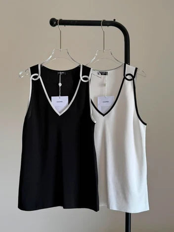 Chanel V-Neck Knit Sleeveless Top