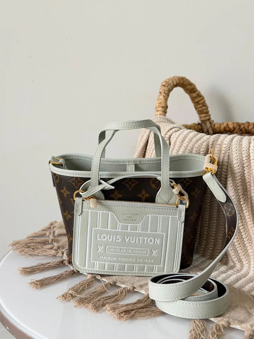 Louis Vuitton Neverfull Bandoulière Inside Out BB Bag