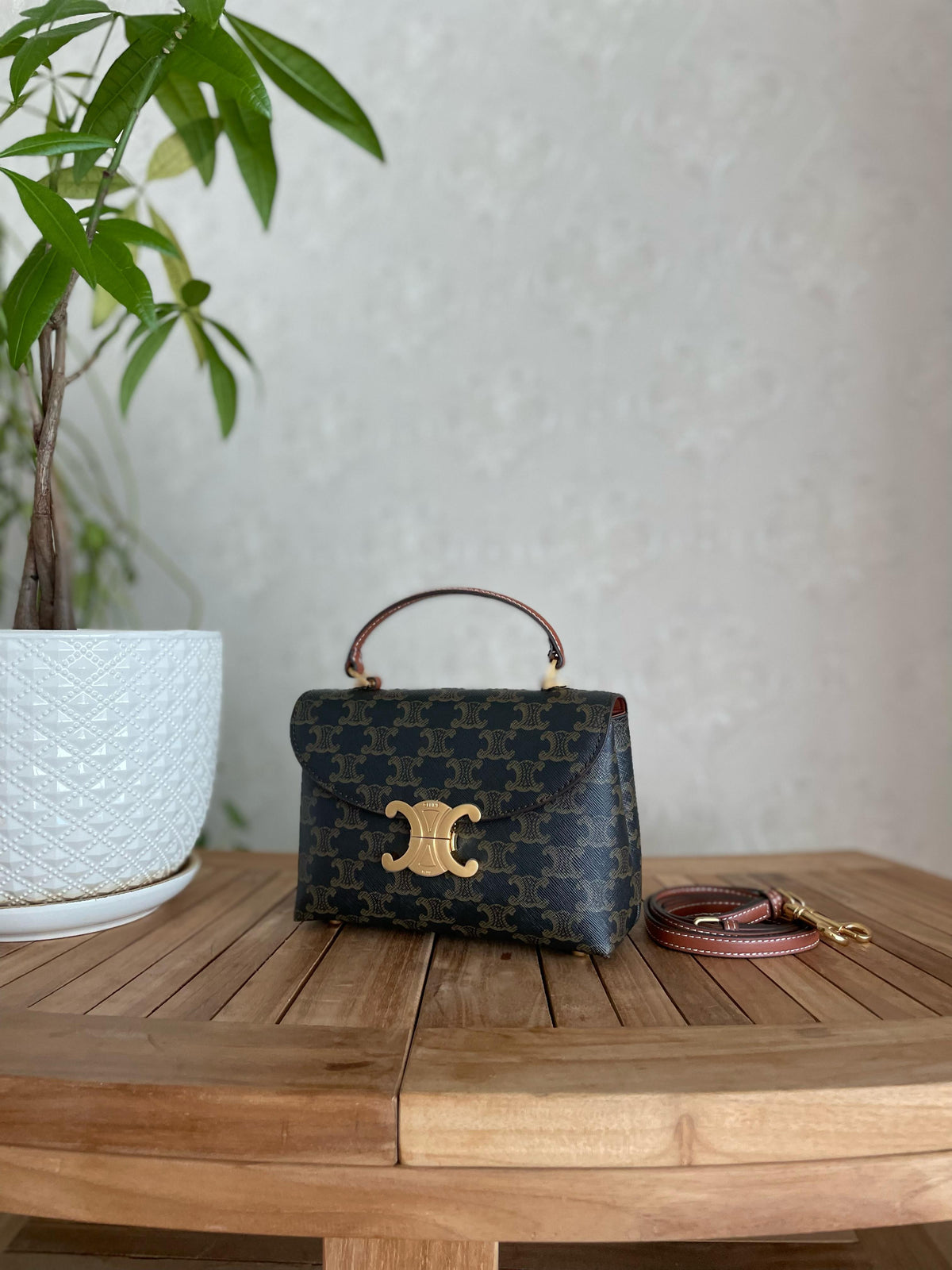 Celine Classique Triomphe