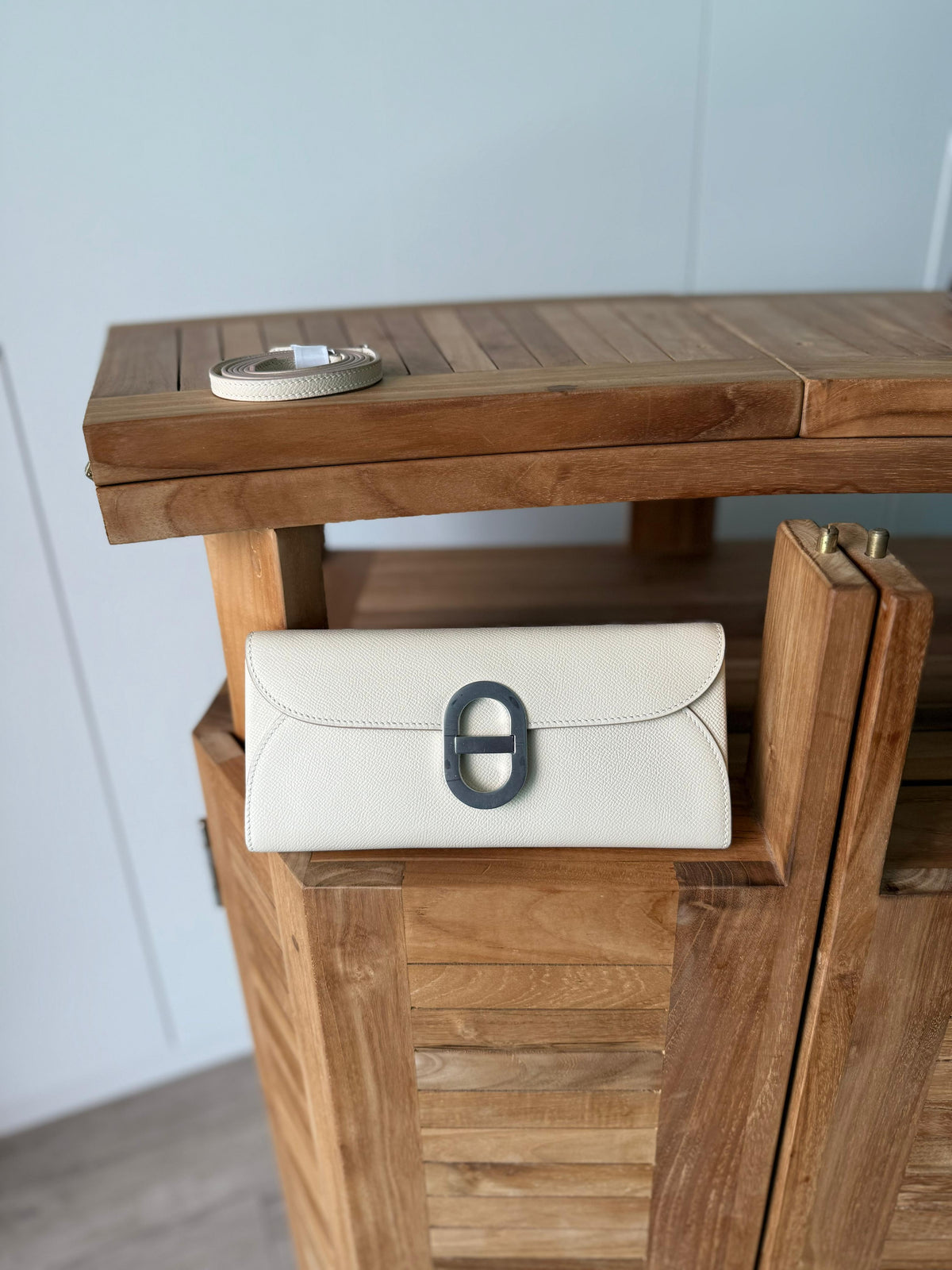 Dior 30 Montaigne To Go Wallet / Clutch.