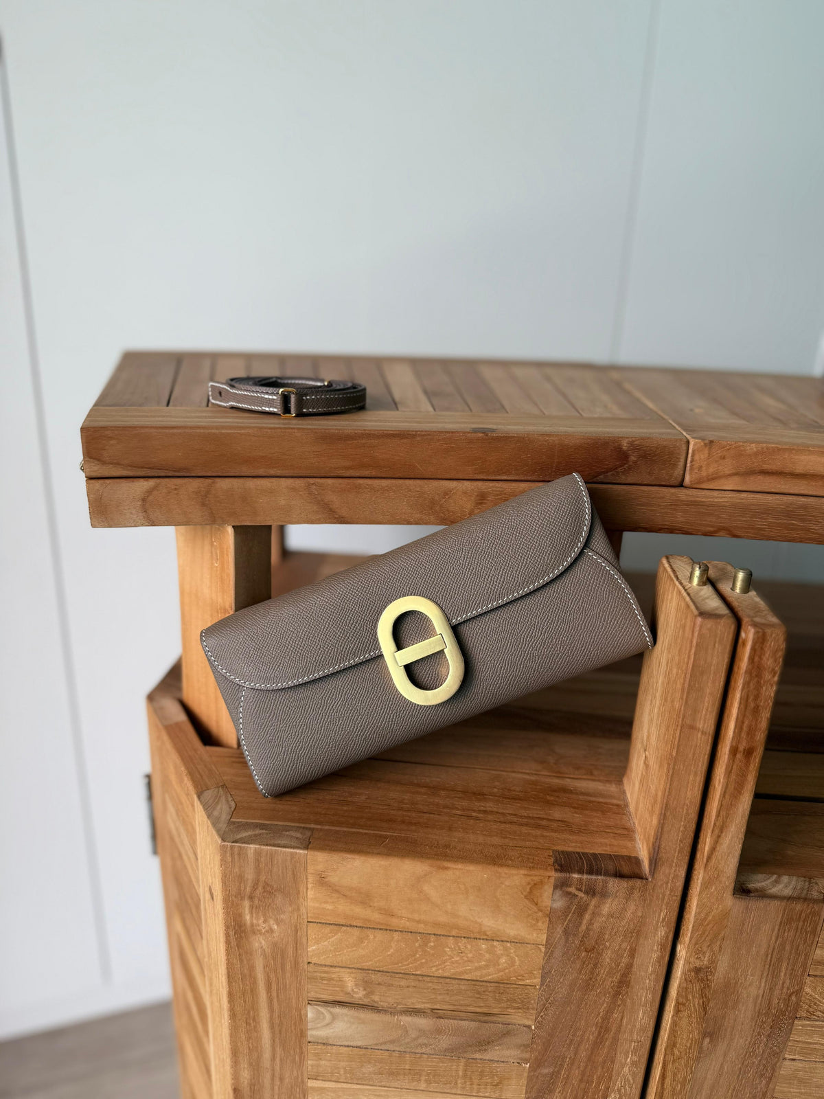 Dior 30 Montaigne To Go Wallet / Clutch.