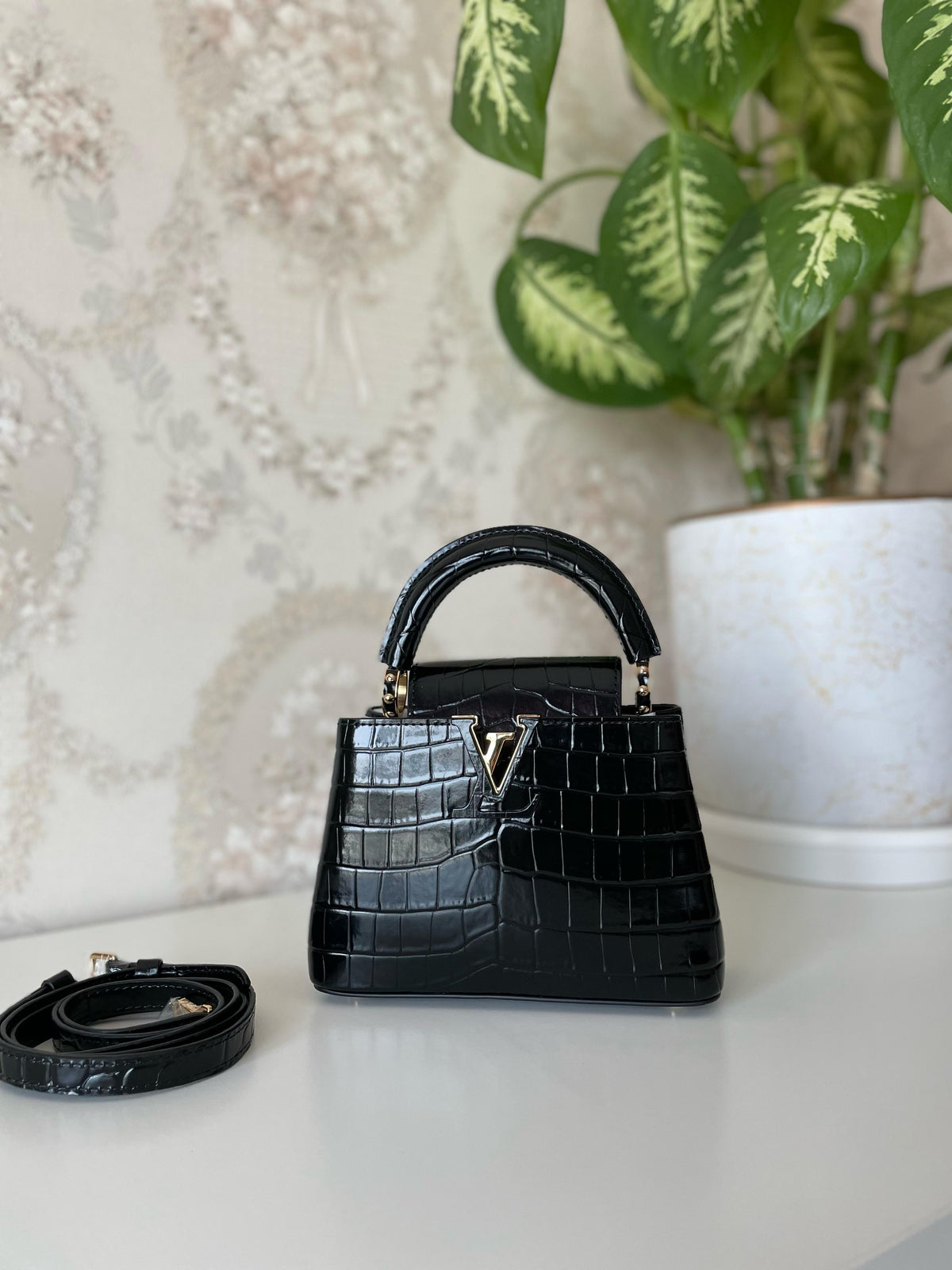 Louis Vuitton Capucines Mini Bag
