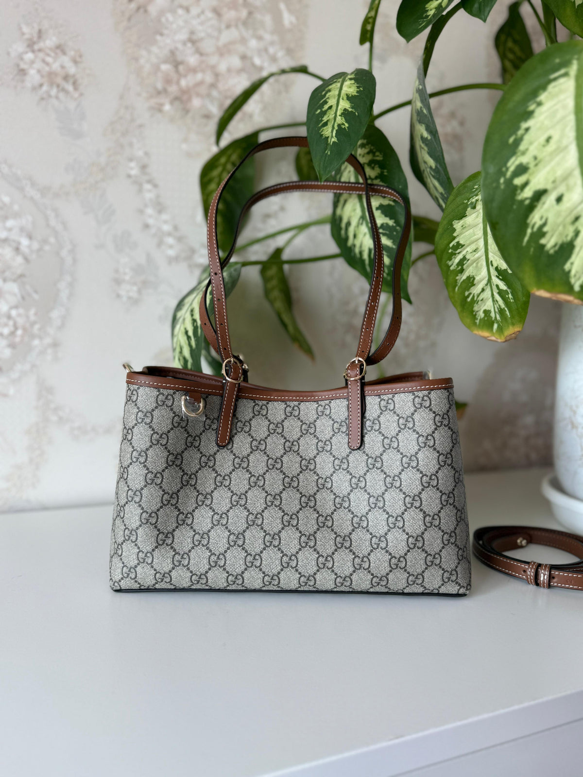 Gucci GG Tote Bags
