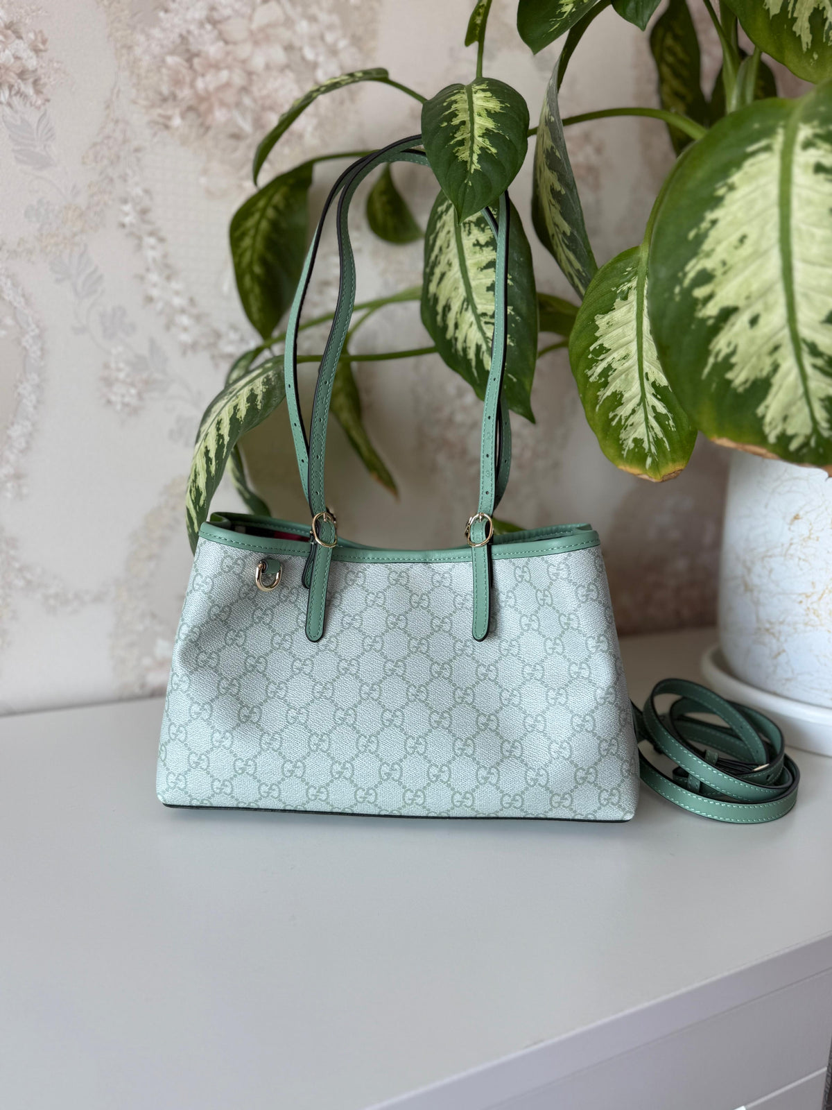 Gucci GG Tote Bags