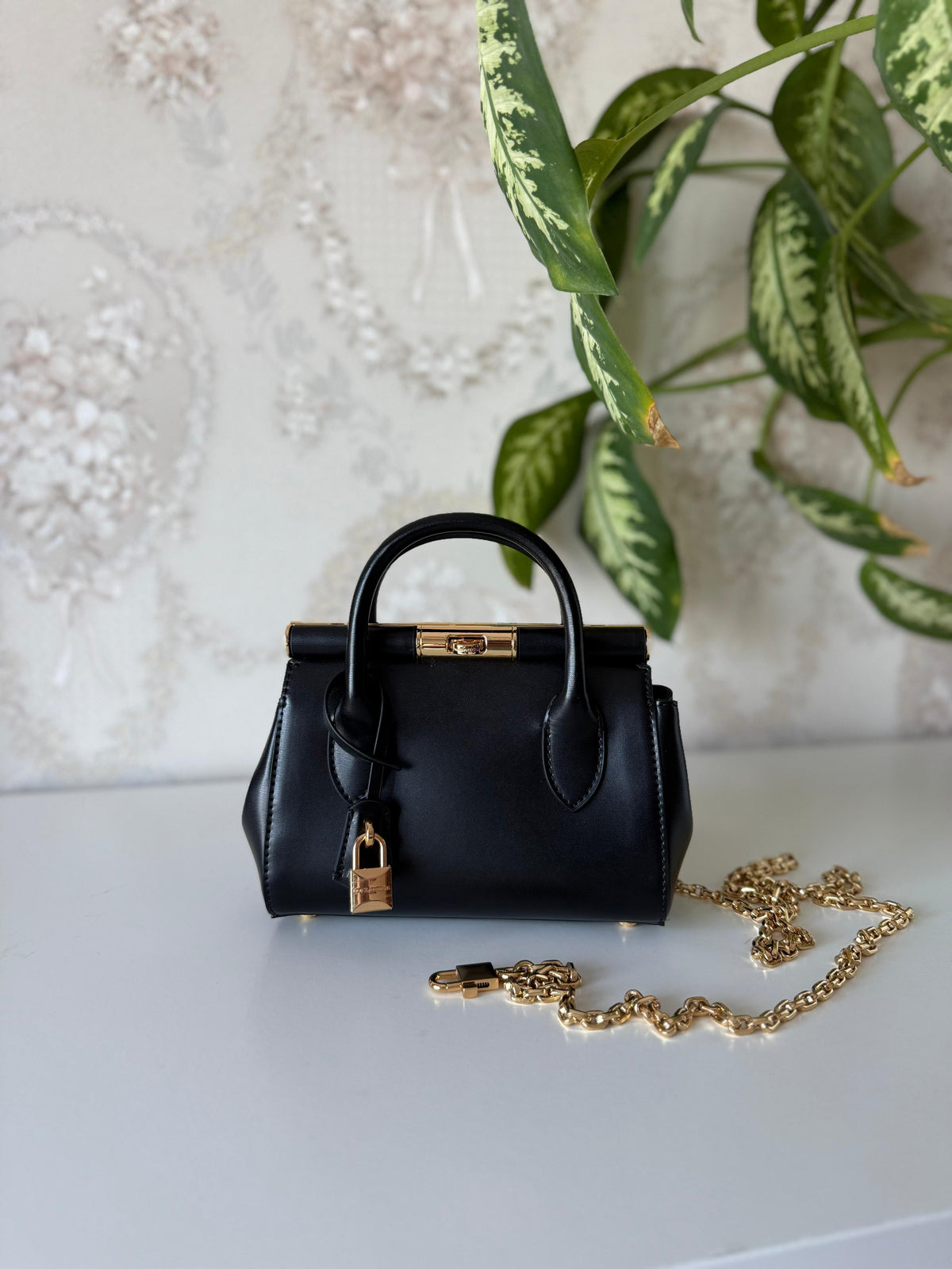 Dolce & Gabbana Structured Top Handle Bag)