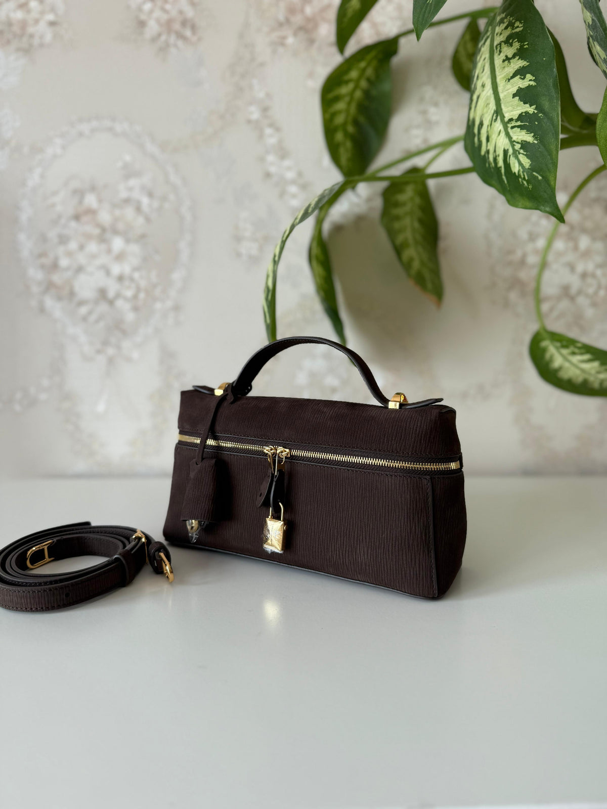 Loro Piana Extra Pocket L19 /  23CM