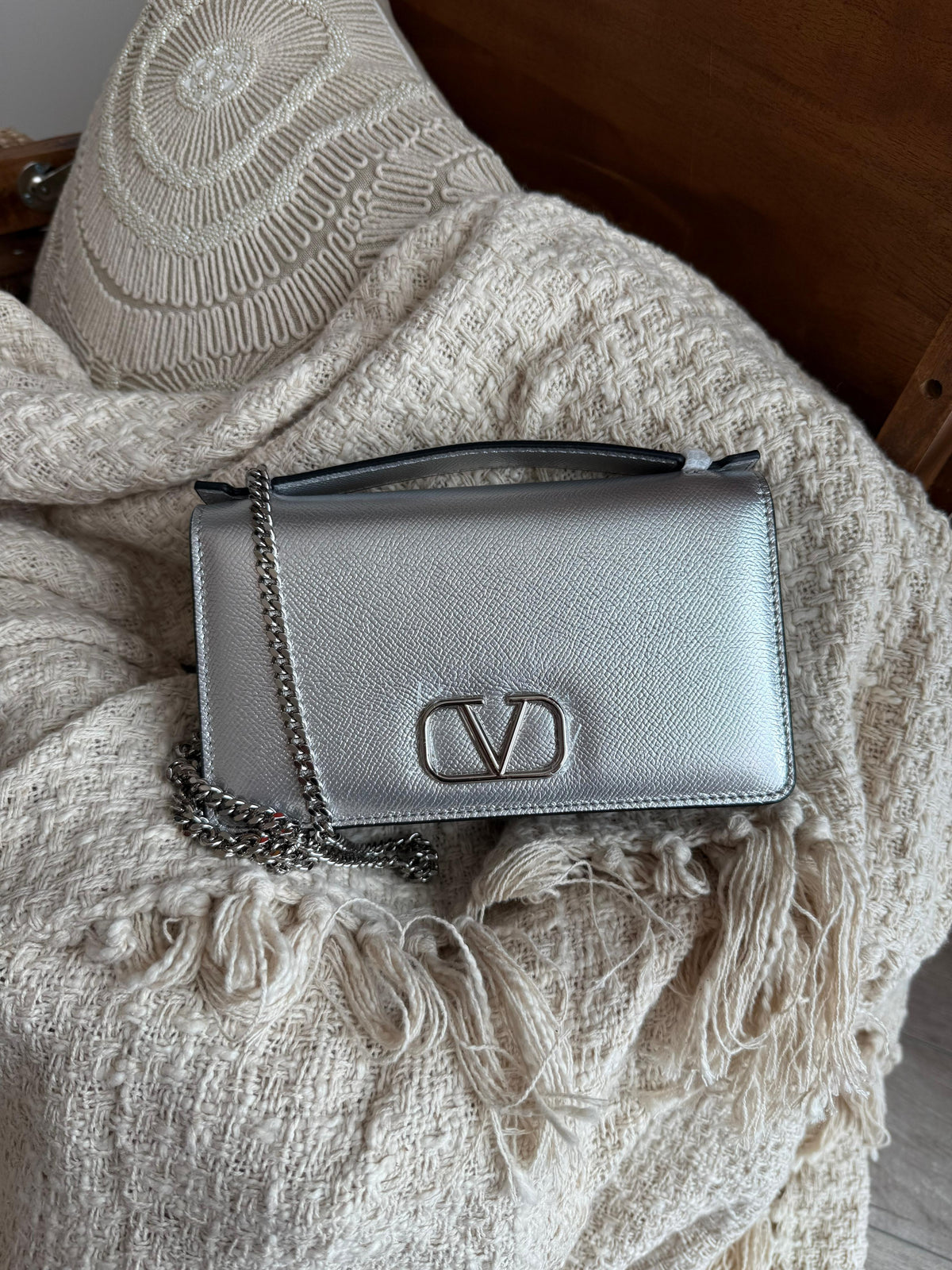 Valentino Garavani Locò / Crossbody Bag)
