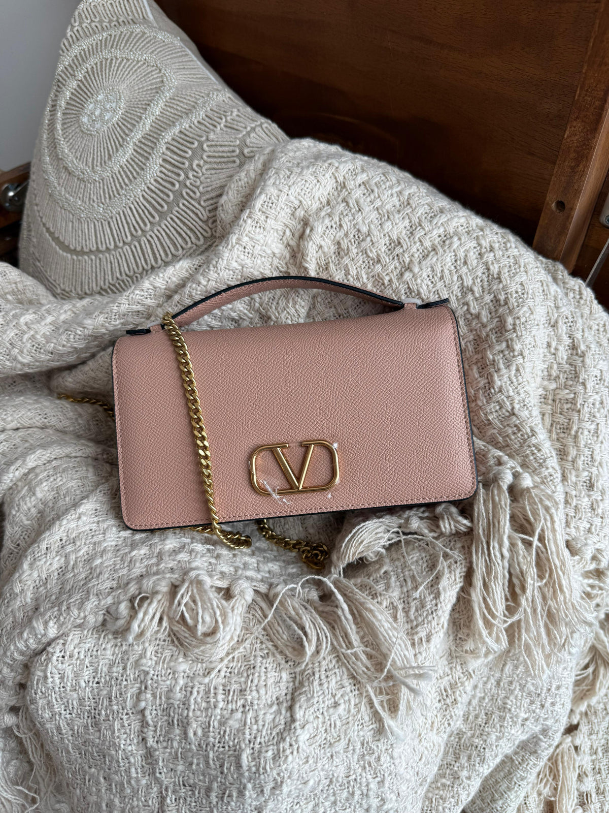 Valentino Garavani Locò / Crossbody Bag)