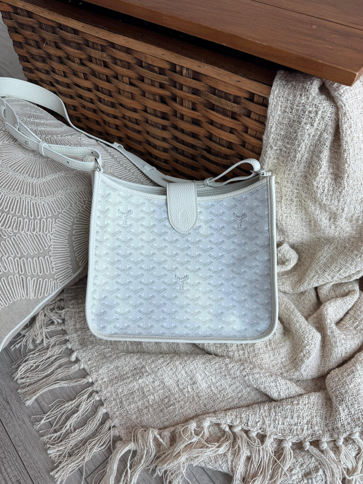 Goyard Crossbody / Shoulder Bag