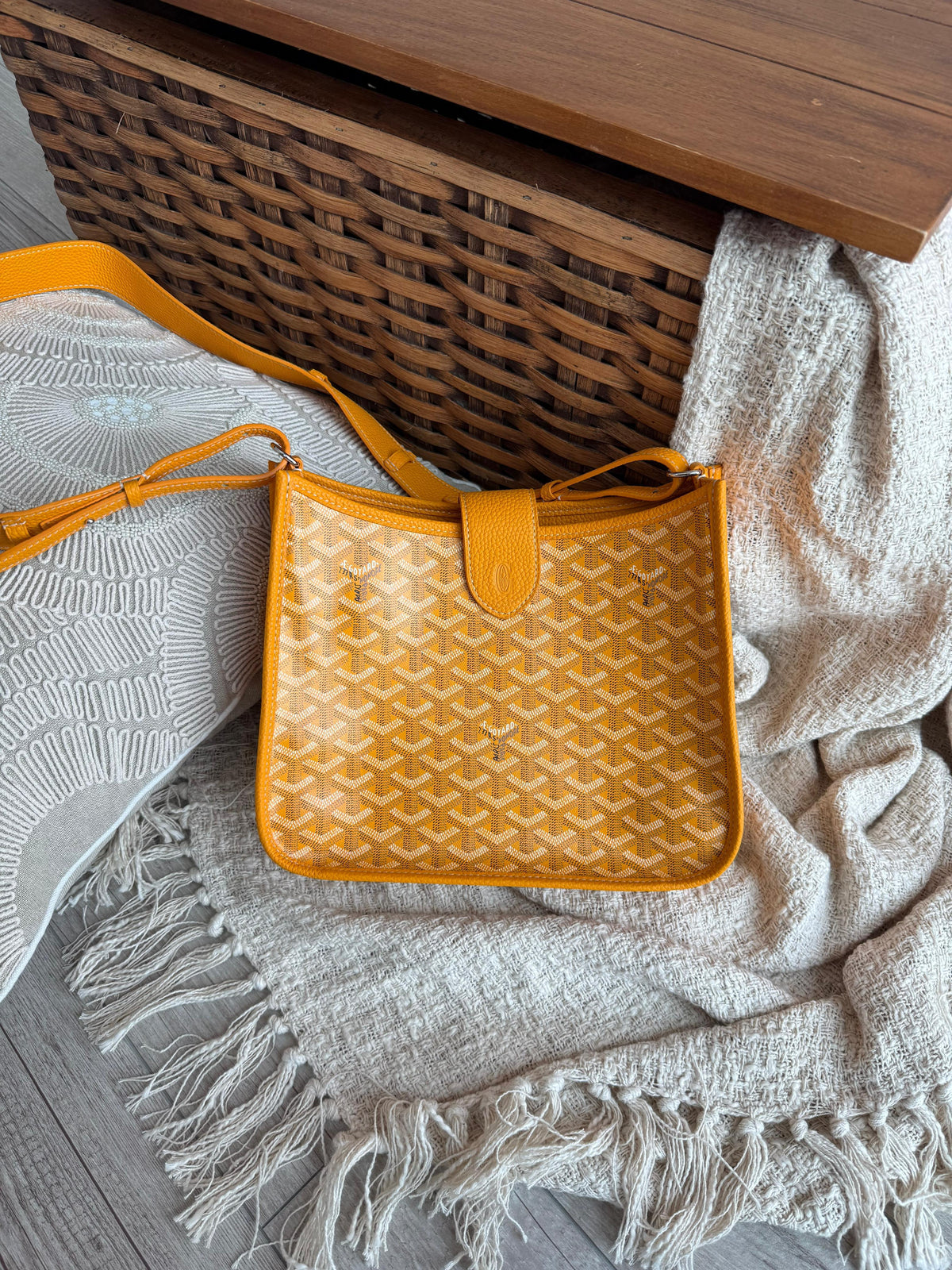 Goyard Crossbody / Shoulder Bag