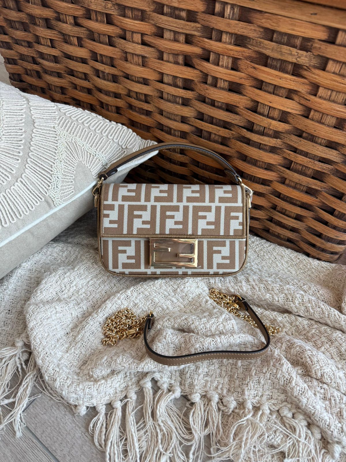 Fendi Baguette / Chain Wallet