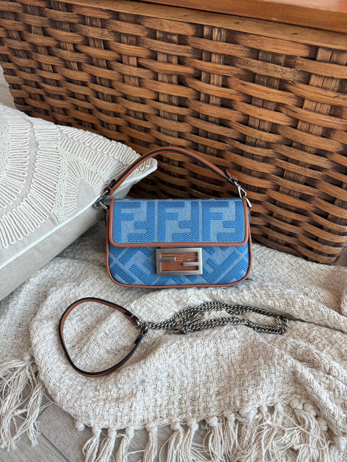 Fendi Baguette / Chain Wallet