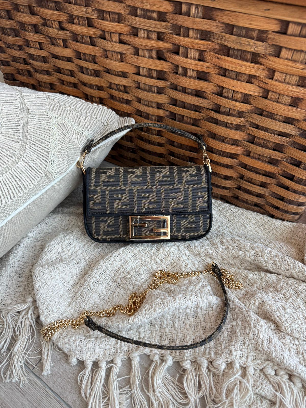 Fendi Baguette / Chain Wallet