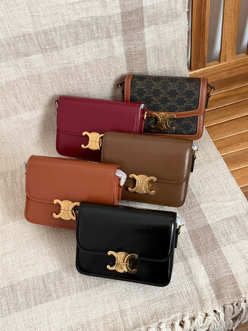 Celine Triomphe Bag in Smooth Calfskin / 18 CM