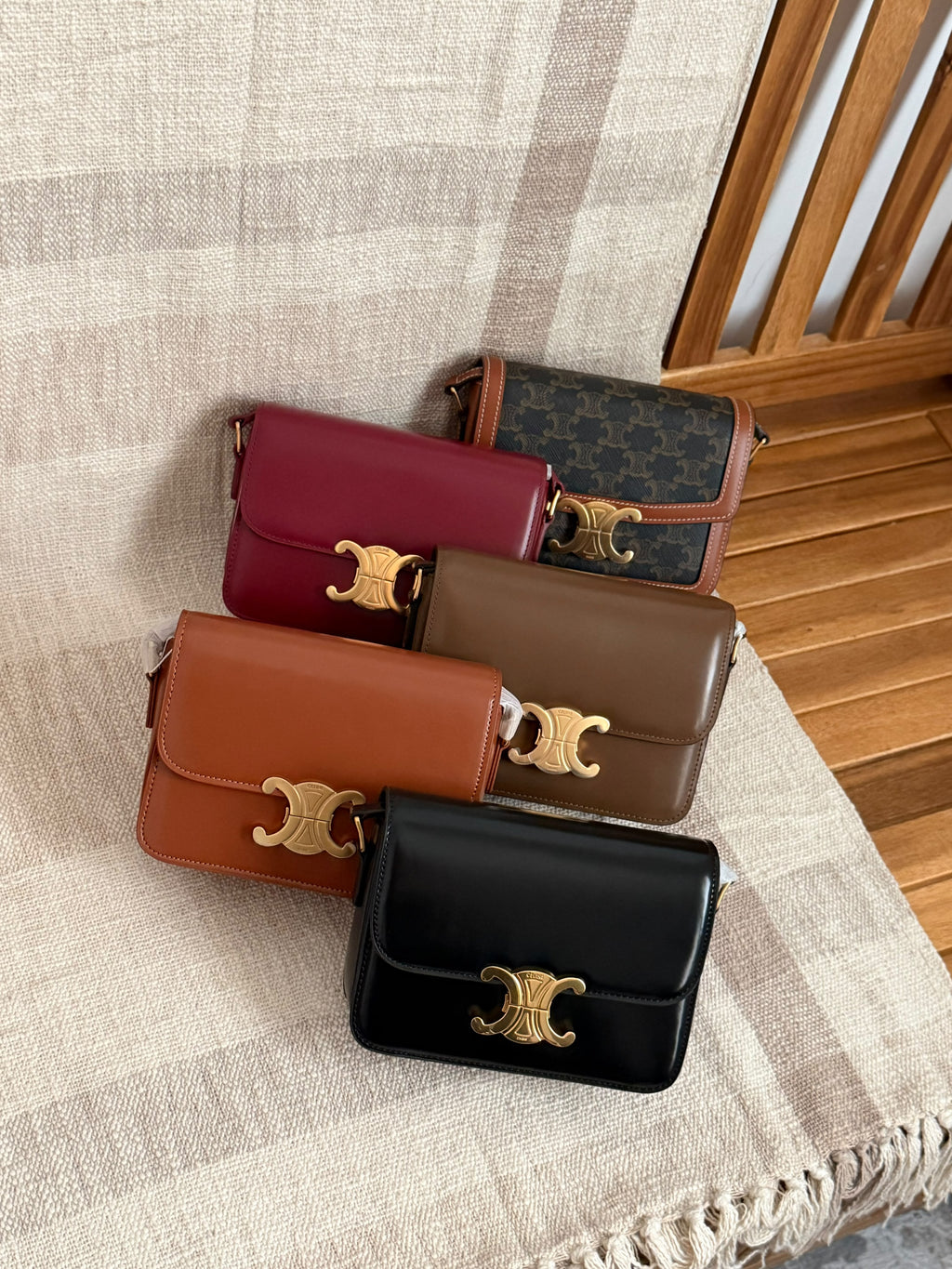 Celine Triomphe Bag in Smooth Calfskin / 18 CM