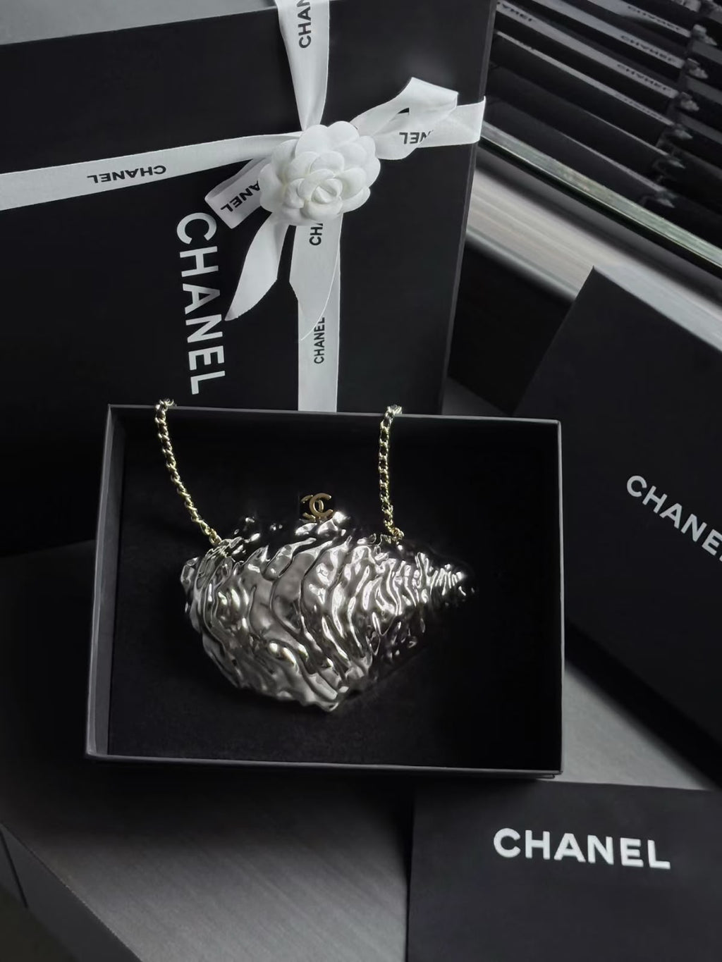 CHANEL Silver Shell Chain Bag