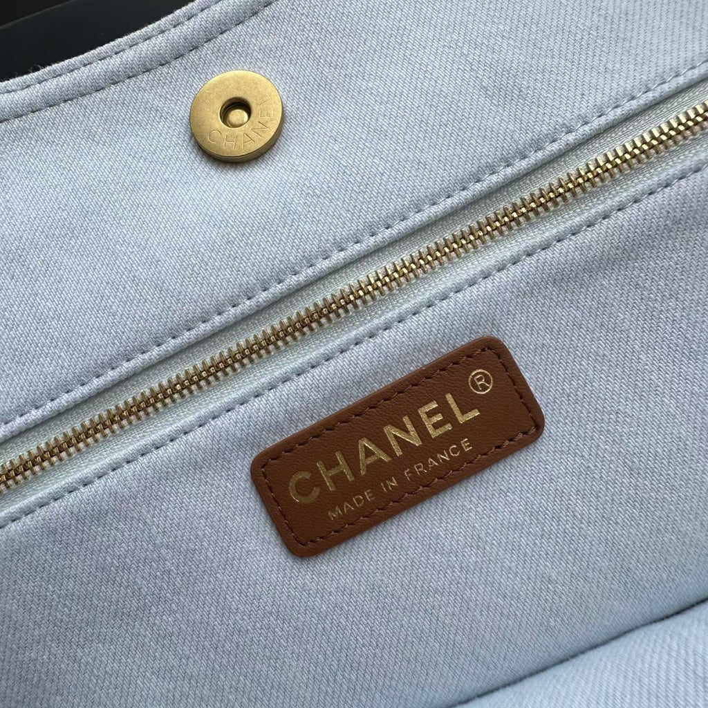 CHANEL Large-Logo Quilted Shoulder Bag