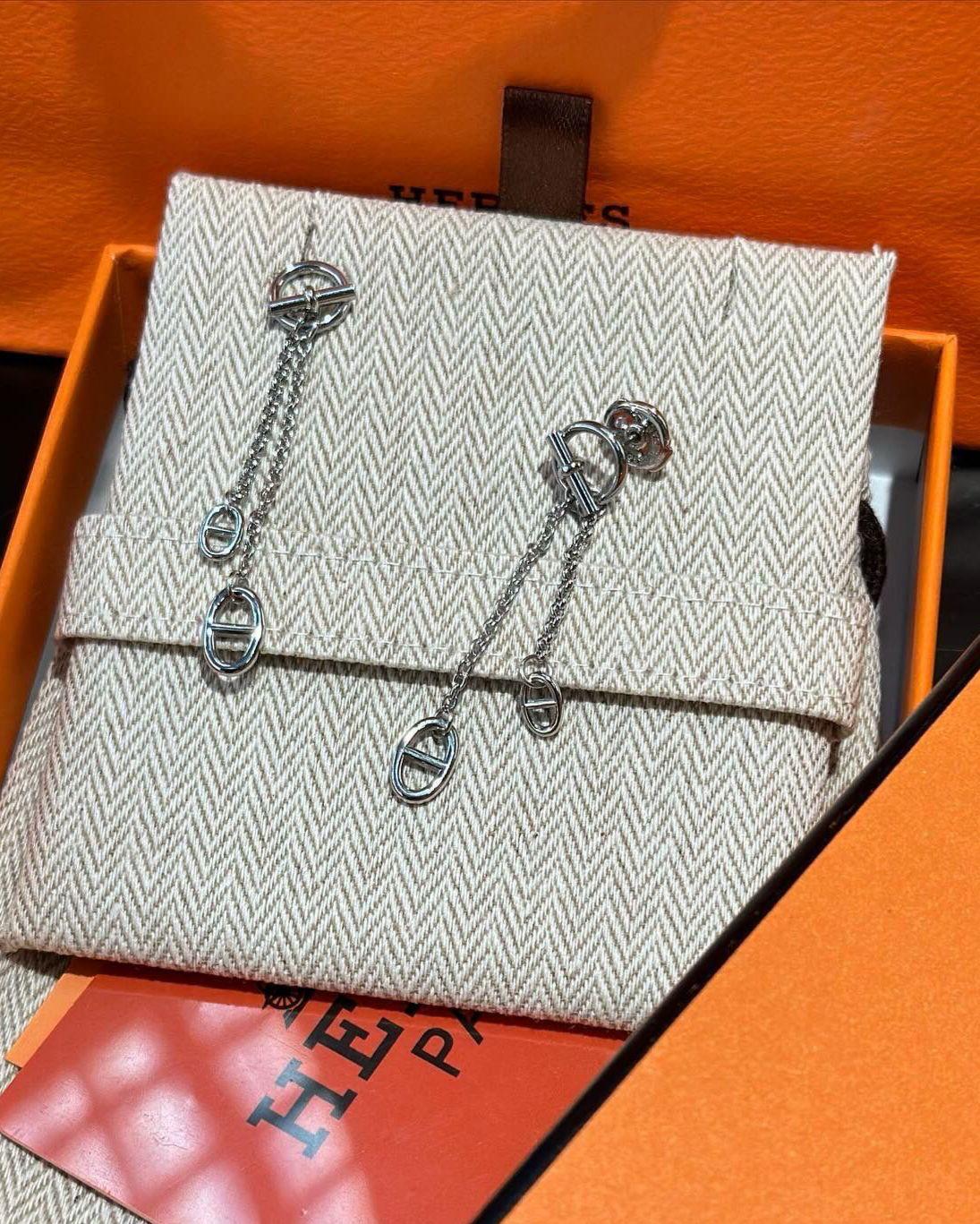 Hermès Farandole Chaîne d’Ancre Silver earrings – Toggle Clasp Design