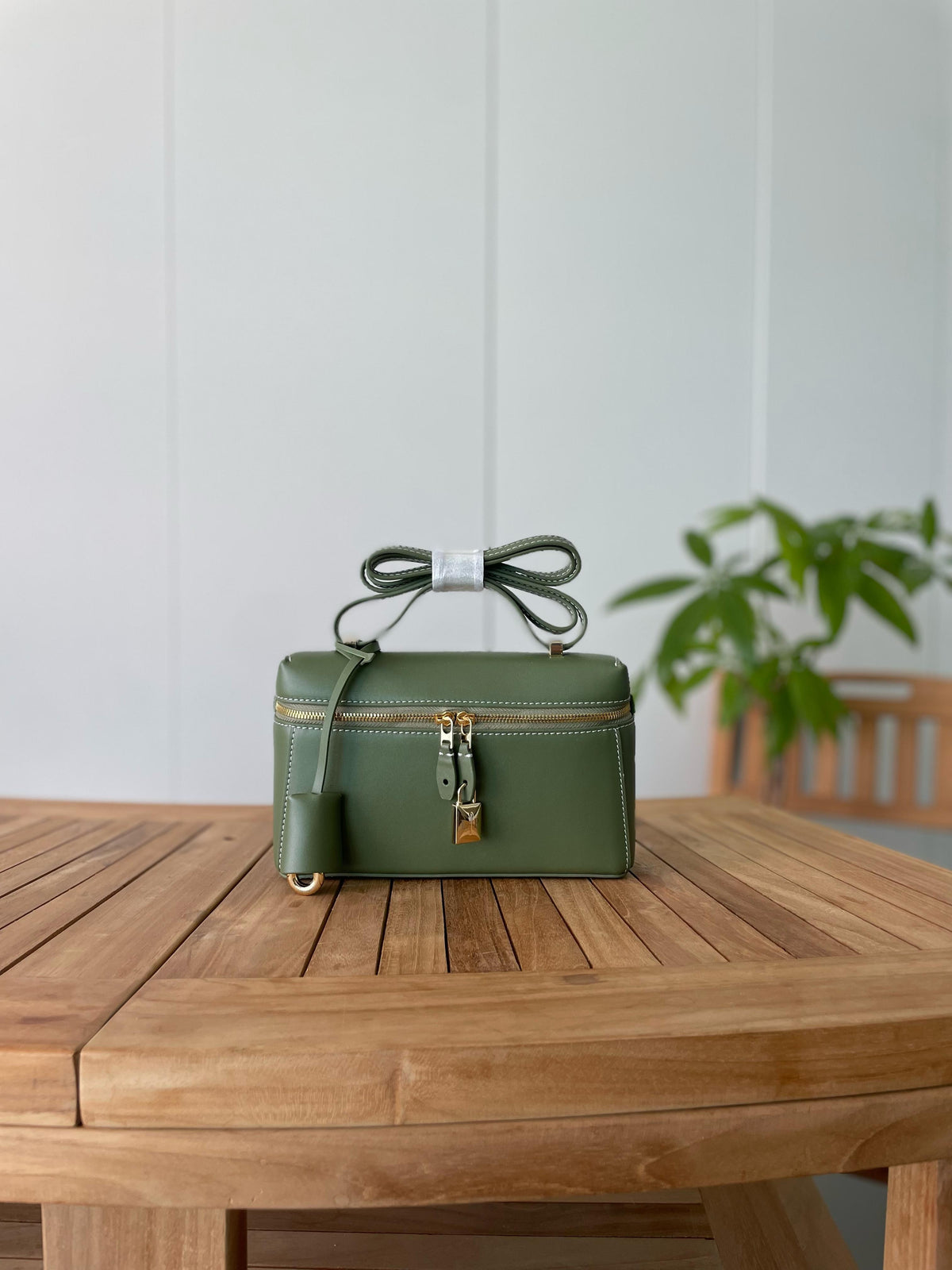  Loro Piana  Extra Pocket L19 Vanity Case