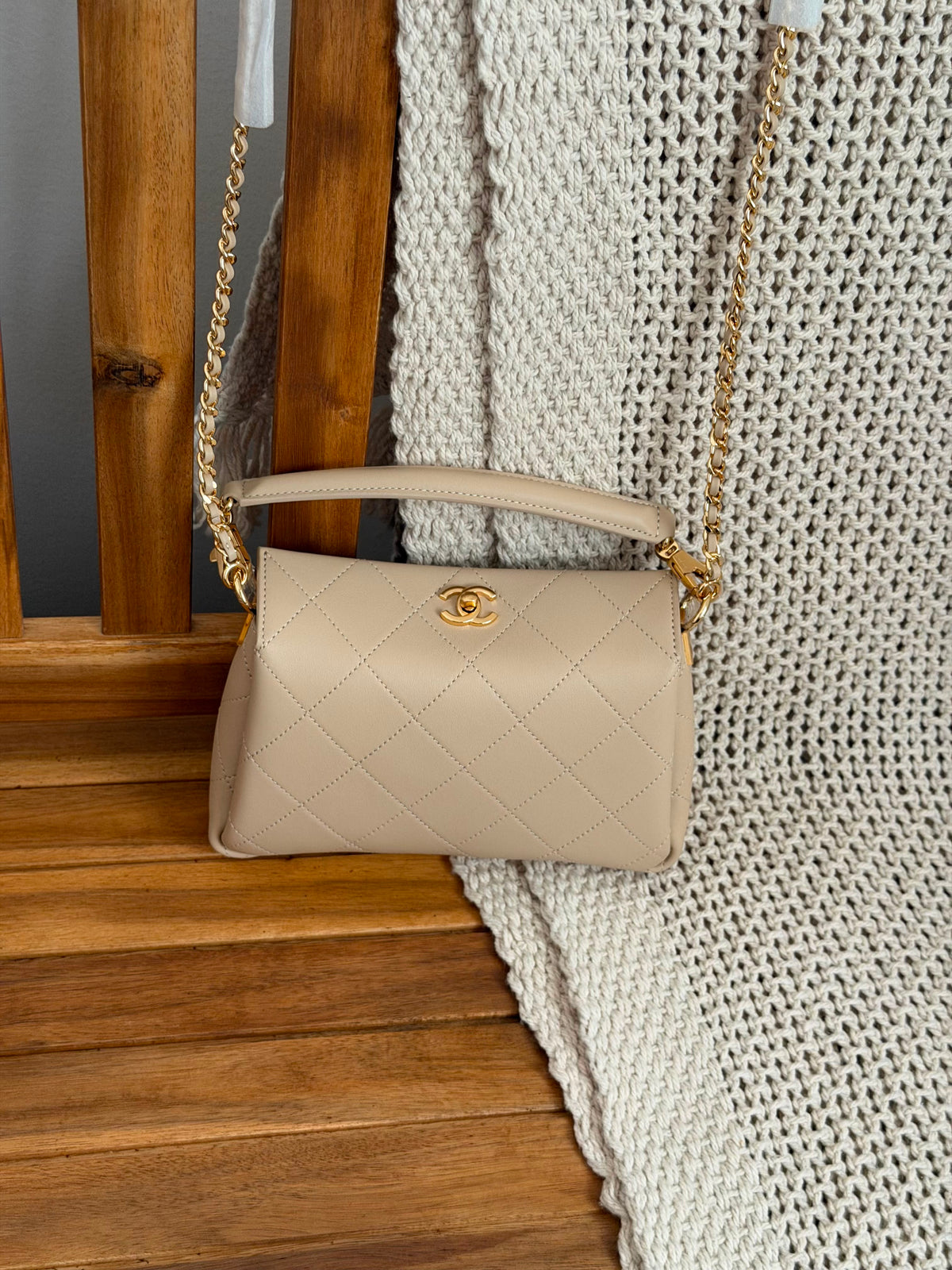 CHANEL Diamond Quilted Top Handle Chain Bag