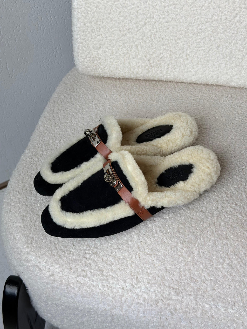 HERMES Contrast-Trim Mule Flats