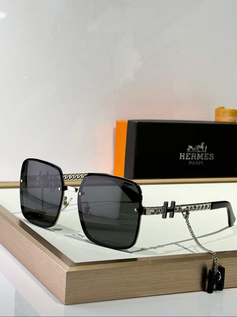 Hermès Square Frame Sunglasses with "H" Chain Detail