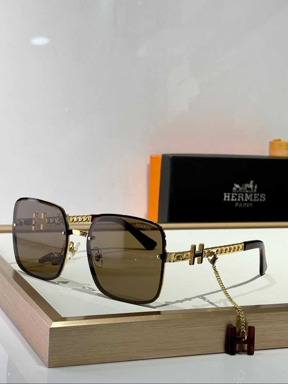 Hermès Square Frame Sunglasses with "H" Chain Detail