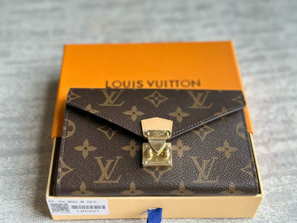 Louis Vuitton Lip and Eye Brush Set / 17 cm