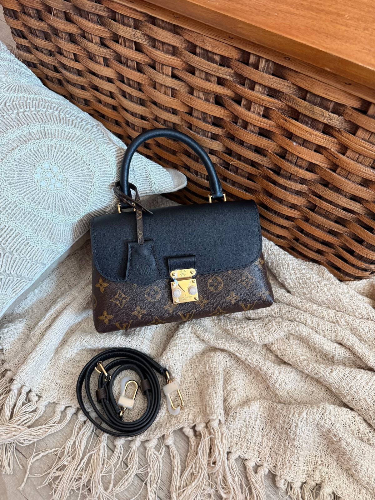 Louis Vuitton Metis Bag / Pochette Métis